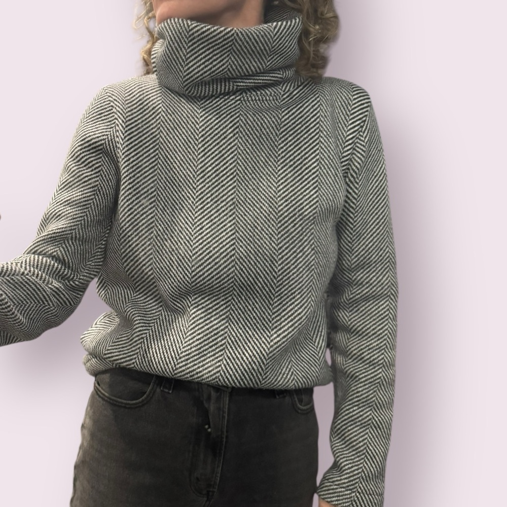 J.Crew Herringbone Funnel Neck Fleece Pullover Gray Black Women’s Small Cozy